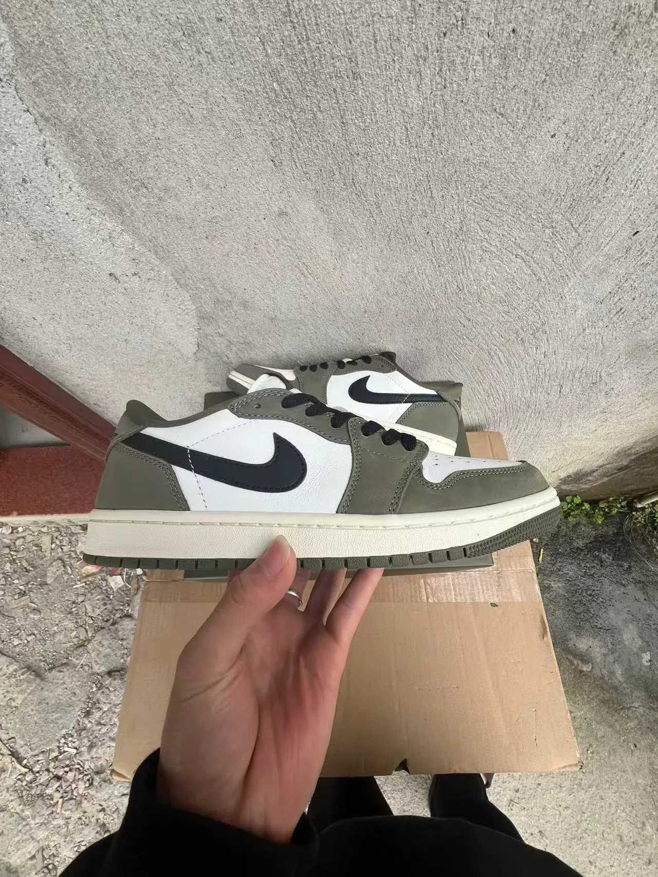 Nike Air Jordan 1 White Olive Green Black Lifestyle Sneakers 7
