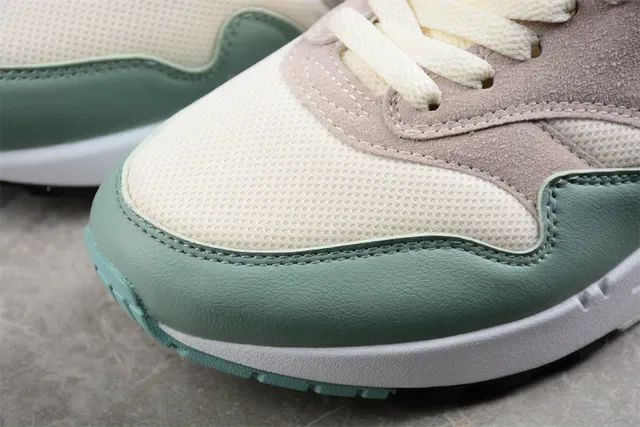 Sneakers Lifestyle Nike Air Max 1 Beige et Vert Menthe 2