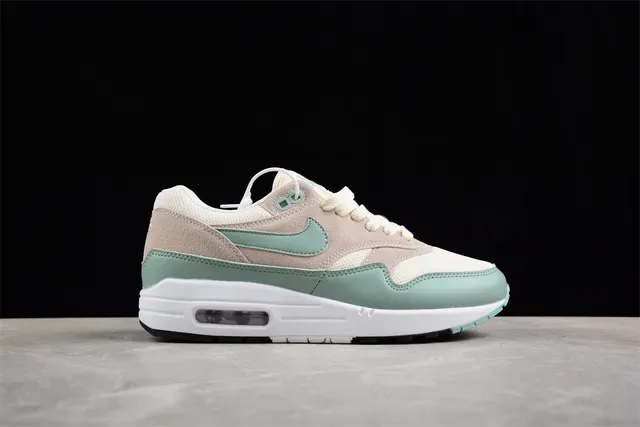 Sneakers Lifestyle Nike Air Max 1 Beige et Vert Menthe 8