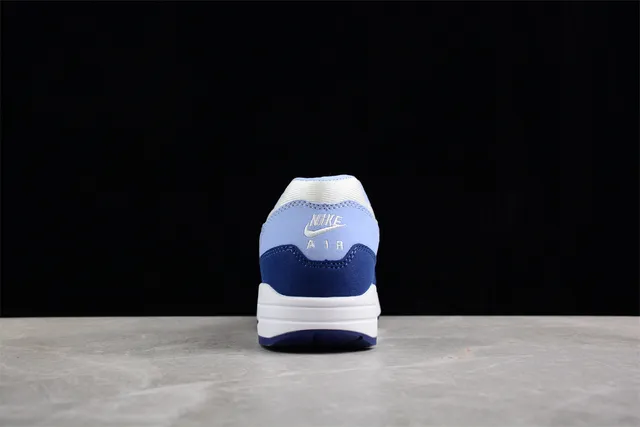 Nike Air Max 1 Light Blue and Navy Lifestyle Sneakers 10
