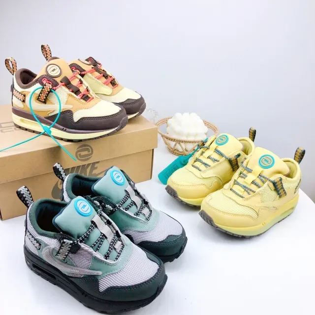 Nike Air Max 1 Light Gray and Teal Lifestyle Sneakers 3