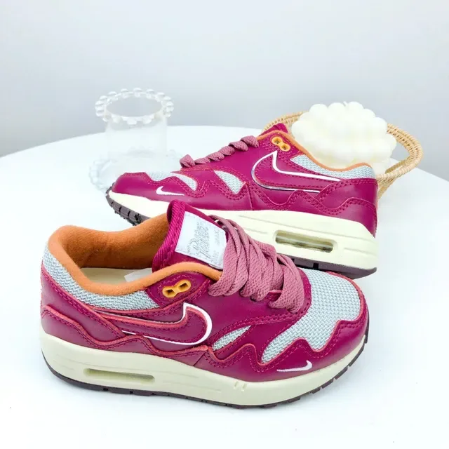 Nike Air Max 1 Light Gray and Teal Lifestyle Sneakers 11