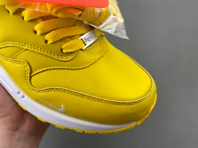 Nike Air Max 1 Yellow White Lifestyle Sneakers 2