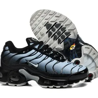 Nike Air Max Plus Light Blue and Black Lifestyle Sneakers