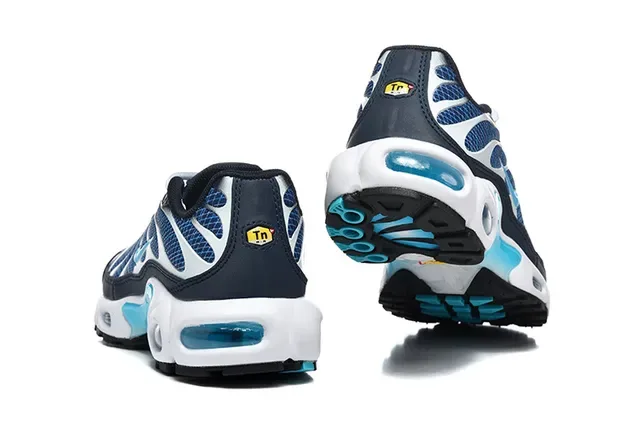 Nike Air Max Plus Light Blue and Black Lifestyle Sneakers 8