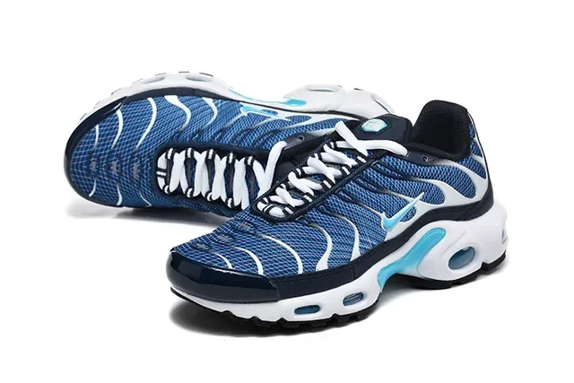 Nike Air Max Plus Light Blue and Black Lifestyle Sneakers 10