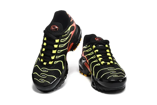 Nike Air Max Plus Light Blue and Black Lifestyle Sneakers 15