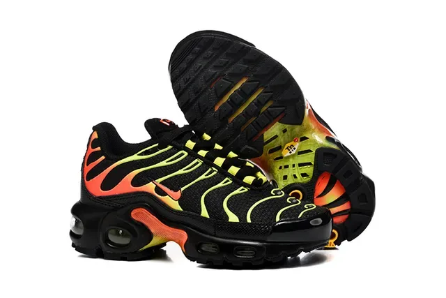 Nike Air Max Plus Light Blue and Black Lifestyle Sneakers 17