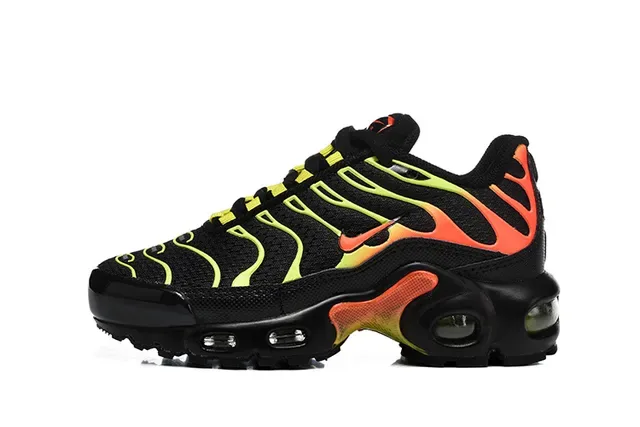 Nike Air Max Plus Light Blue and Black Lifestyle Sneakers 18