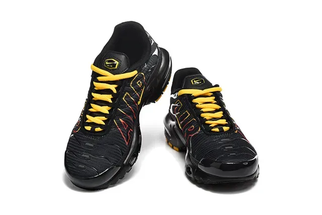 Nike Air Max Plus Light Blue and Black Lifestyle Sneakers 21