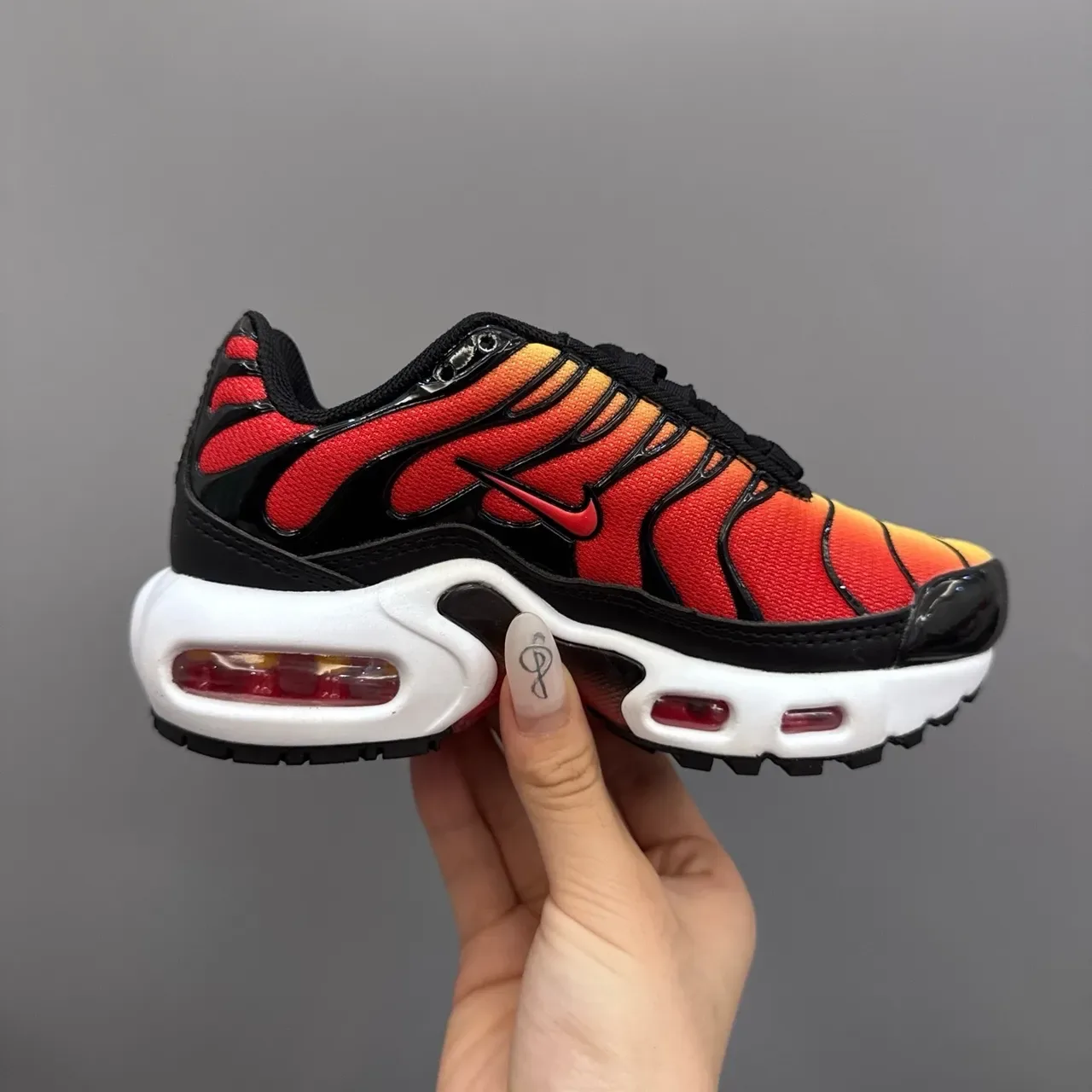Nike Air Max Plus Multicolor Black Layered Wave Overlays Visible Unit Lifestyle Sneakers 15