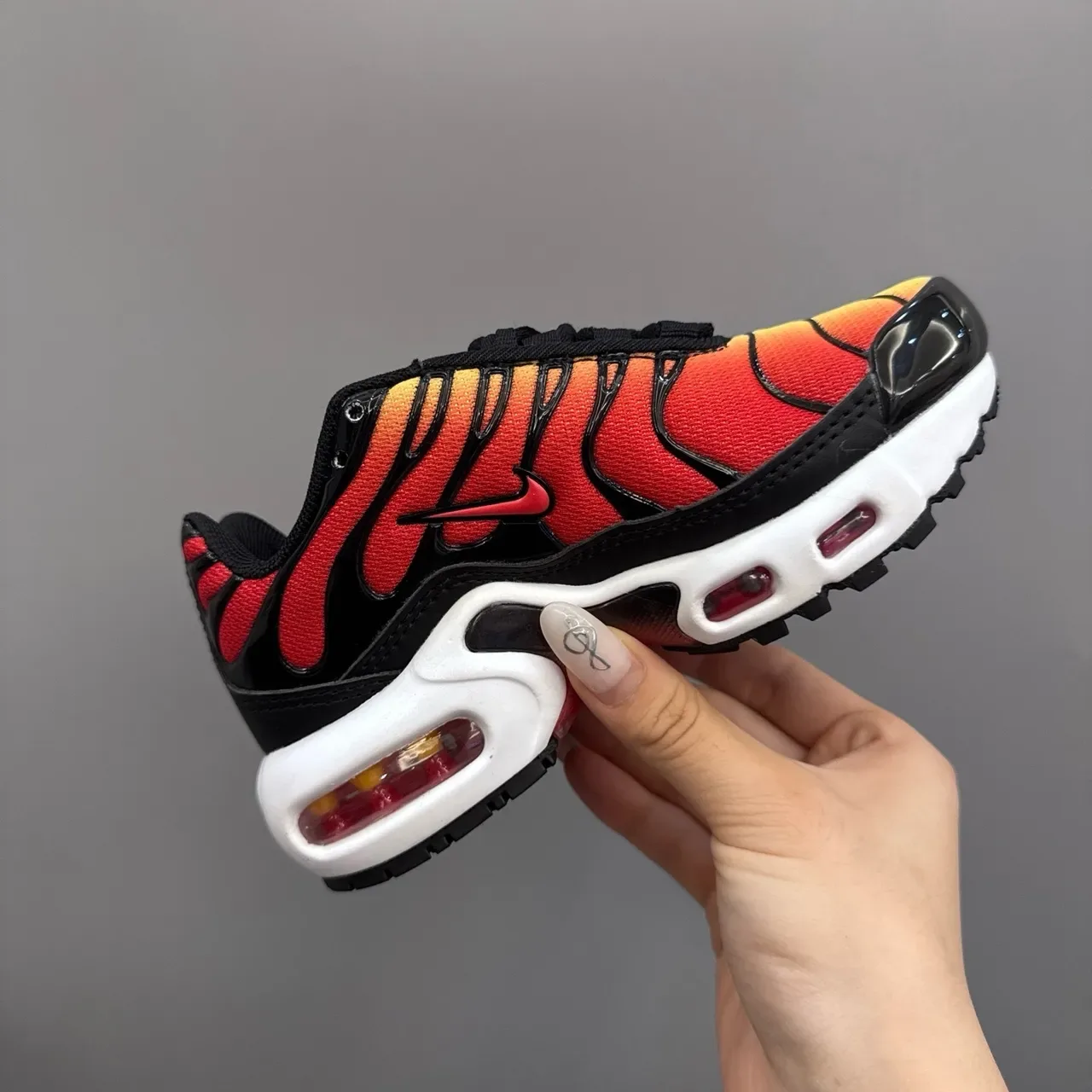 Nike Air Max Plus Multicolor Black Layered Wave Overlays Visible Unit Lifestyle Sneakers 16