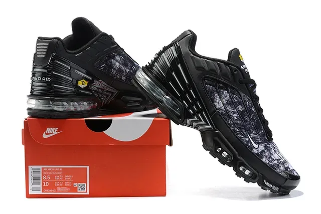 Nike Air Max Plus Tuned Black Blue Lifestyle Sneakers 13