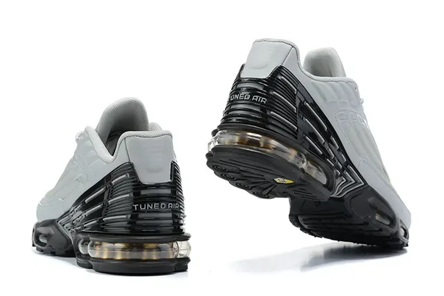 Nike Air Max Plus Tuned Black Blue Lifestyle Sneakers 24