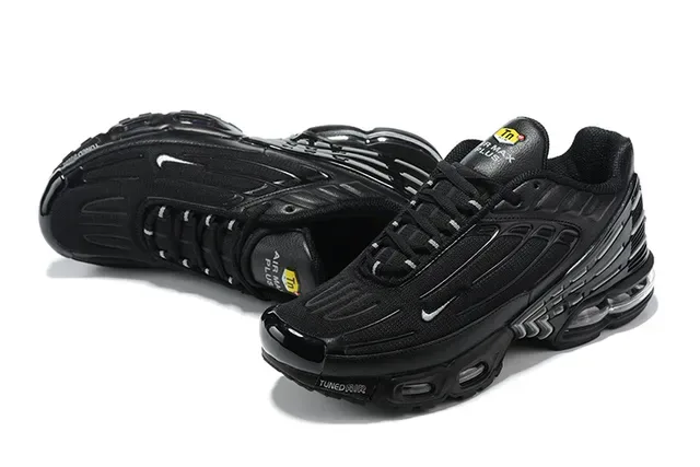 Nike Air Max Plus Tuned Black Silver Red Yellow Lifestyle Sneakers 10