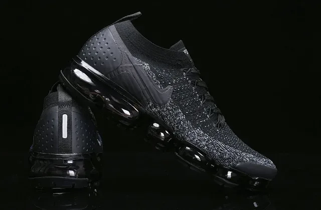 Nike Air VaporMax Chaussures de course noires tricot moucheté 13