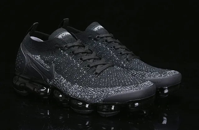 Nike Air VaporMax Chaussures de course noires tricot moucheté 16
