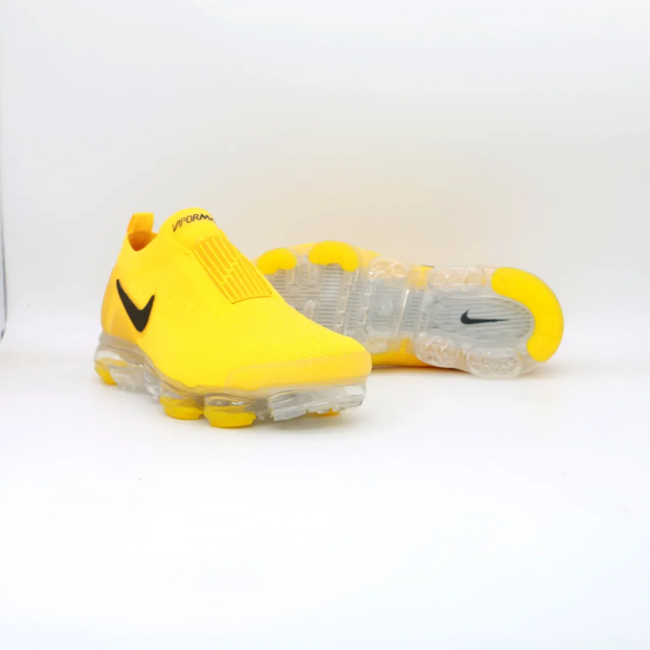 Baskets Lifestyle Nike Air VaporMax Flyknit Jaunes Slip-On 3