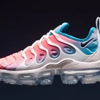 Nike Air VaporMax Plus Gradient Mesh Lifestyle Sneakers