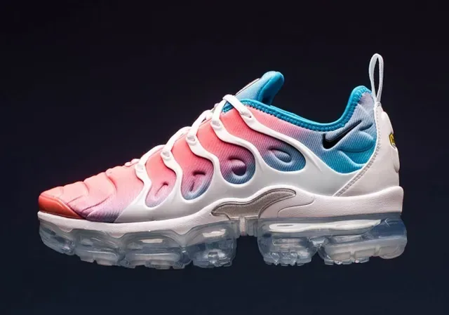 Nike Air VaporMax Plus Gradient Mesh Lifestyle Sneakers 1