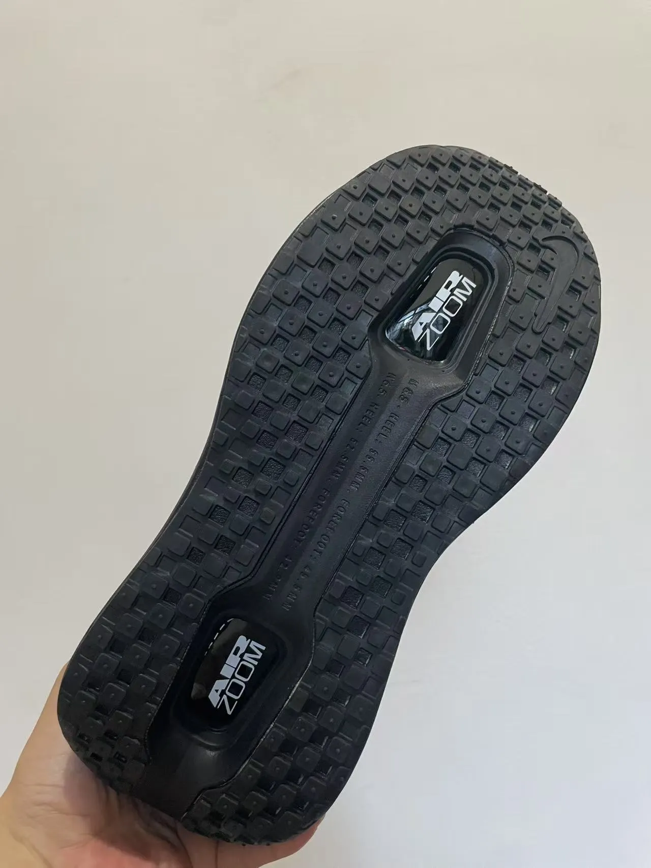 Nike Air Zoom Chaussures de course avec upper noir monocrome en maille 5