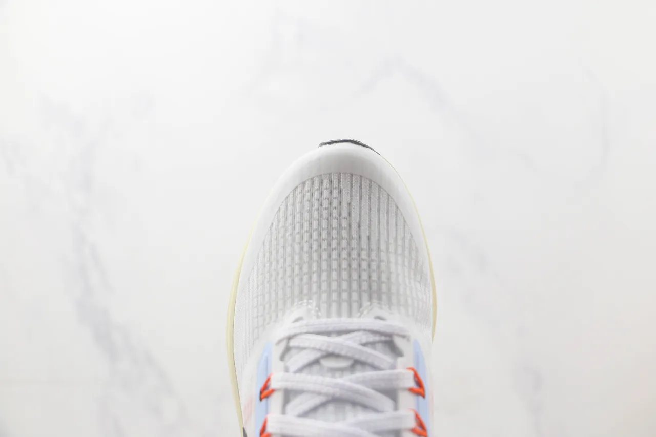 Nike Air Zoom Pegasus zapatillas blancas naranjas crema para correr 6