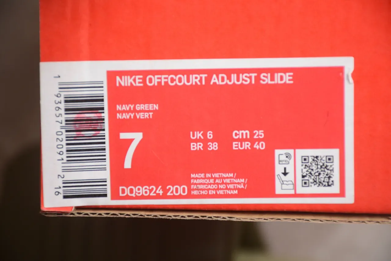 Nike Army Green Beige Chaussures de Maison Sangle Tissu Large Semelle en Mousse Moldée 2