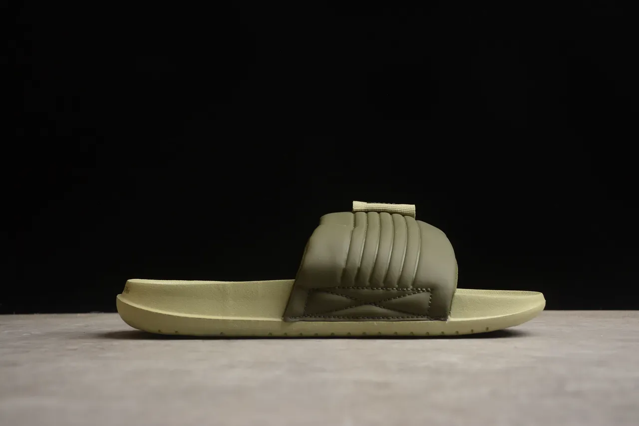 Nike Army Green Beige Chaussures de Maison Sangle Tissu Large Semelle en Mousse Moldée 12