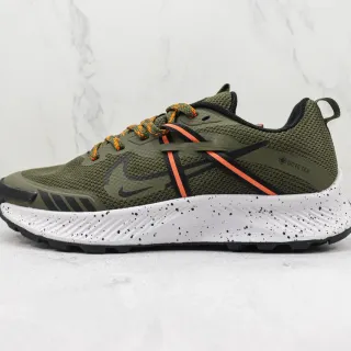 Chaussures de course Nike avec upper en mesh de couleur Army Green Orange avec imperméabilisation GORE-TEX