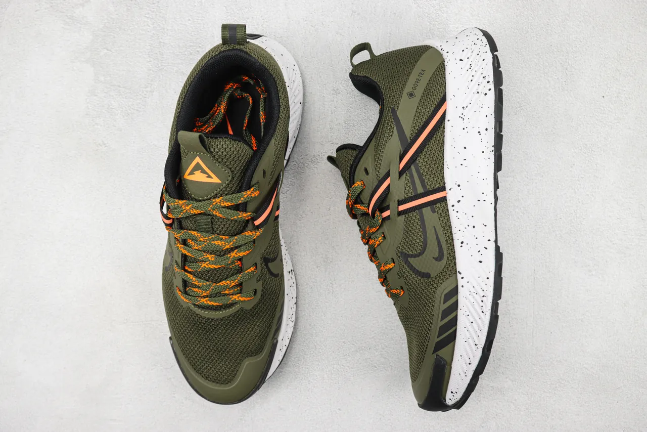 Chaussures de course Nike avec upper en mesh de couleur Army Green Orange avec imperméabilisation GORE-TEX 3