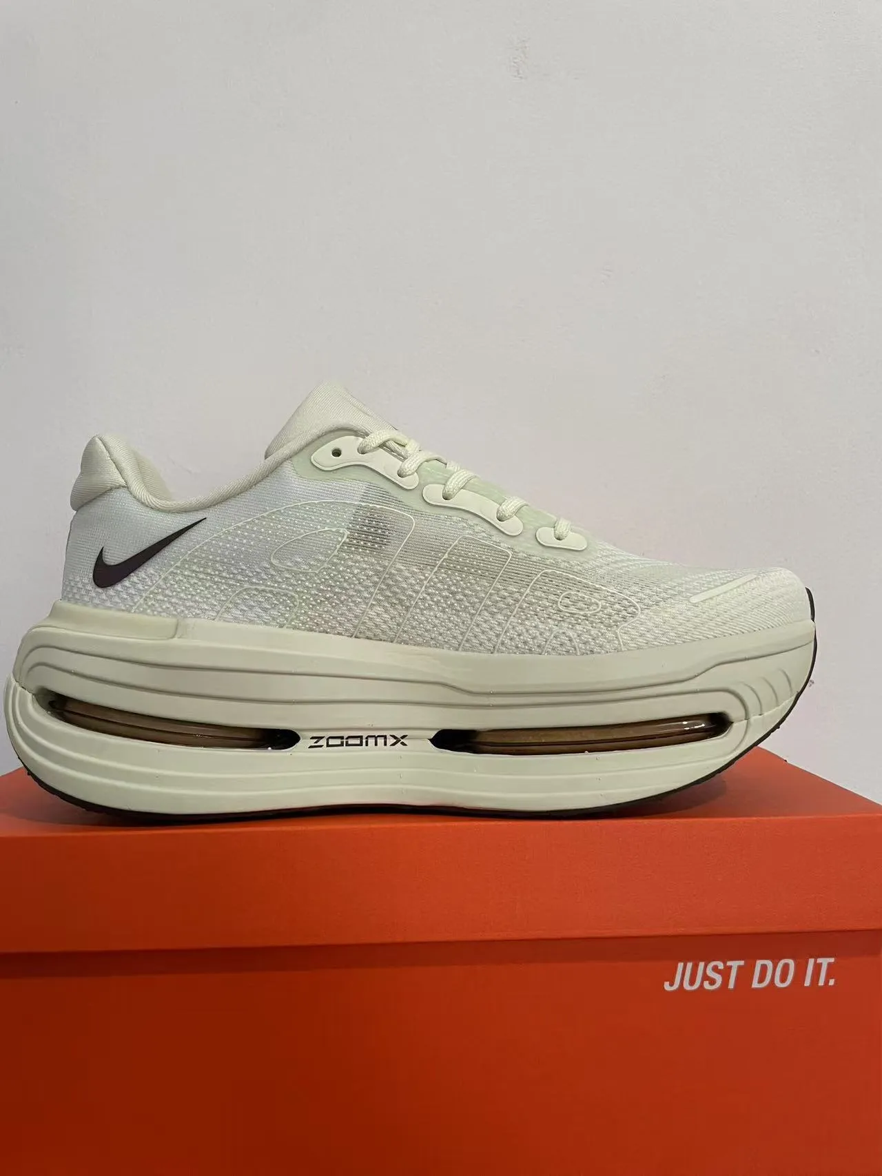 Nike Beige Brown Engineered Mesh Upper Visible Air Zoom Unit Running Shoes 6