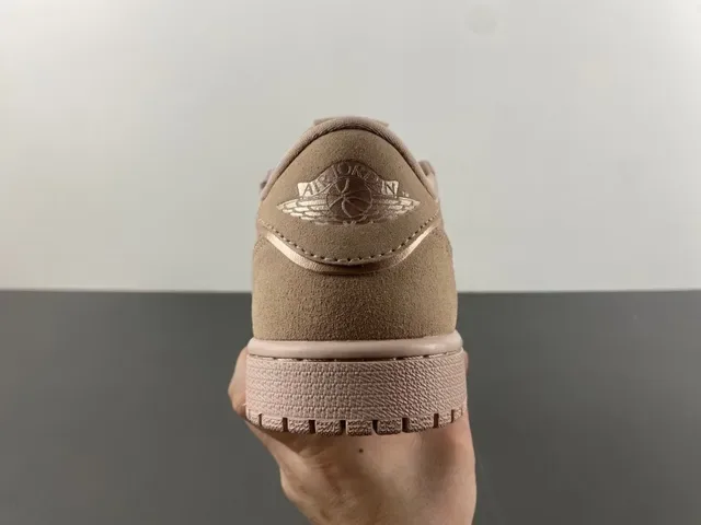 Nike Beige Pink Laceless Slip-On Suede Upper Lifestyle Sneakers 5