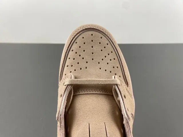 Nike Beige Pink Laceless Slip-On Suede Upper Lifestyle Sneakers 6