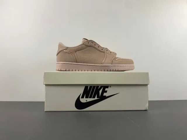 Nike Beige Pink Laceless Slip-On Suede Upper Lifestyle Sneakers 15