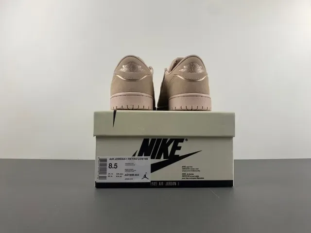 Nike Beige Pink Laceless Slip-On Suede Upper Lifestyle Sneakers 17