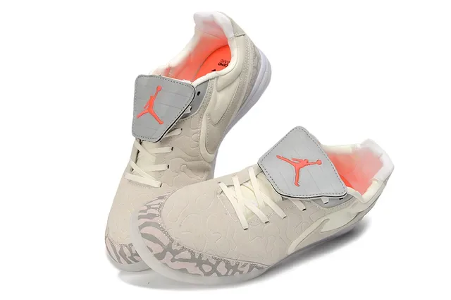 Nike Beige Pink Laceless Strap Closure Elephant Print Overlays Sneakers 3