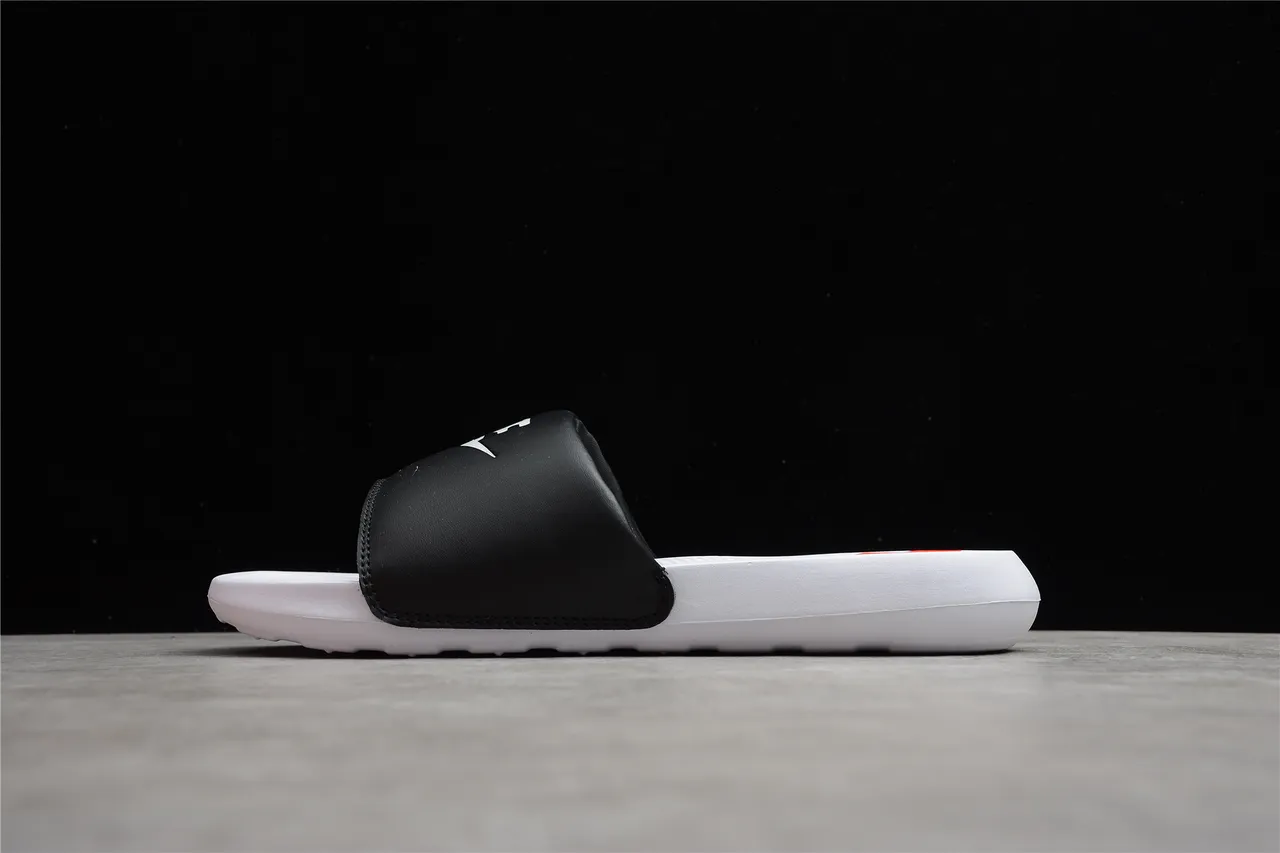 Nike Benassi JDI Black and White Slide Slippers 12