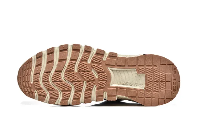 Nike Black and Cream Ribbed Midsole Lifestyle Sneakers 5