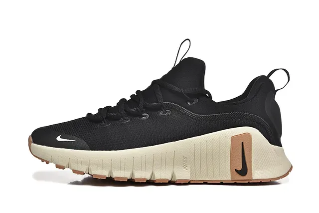 Nike Black and Cream Ribbed Midsole Lifestyle Sneakers 6