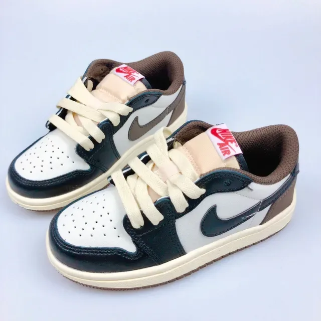 Nike Black Beige Low-Top Padded Collar Lifestyle Sneakers 9