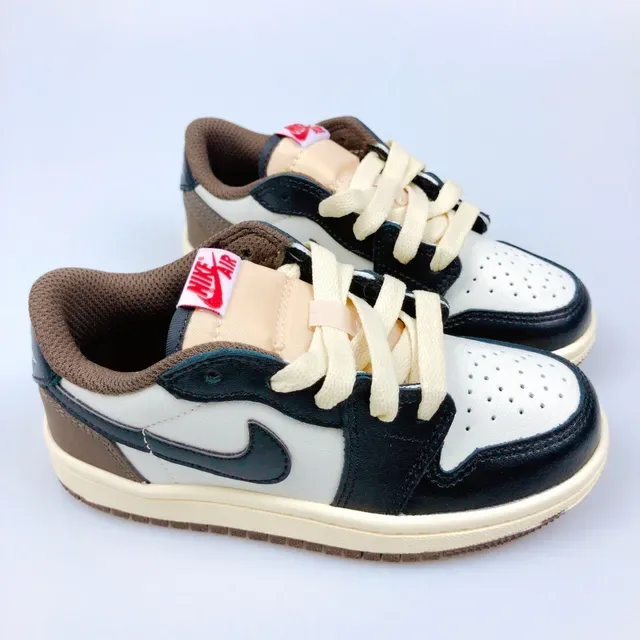 Nike Black Beige Low-Top Padded Collar Lifestyle Sneakers 12