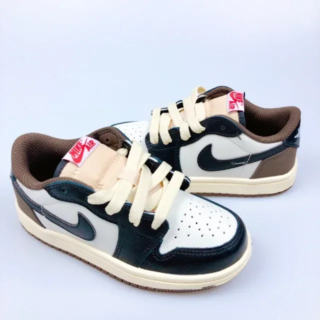 Nike Black Beige Low-Top Padded Collar Lifestyle Sneakers 14