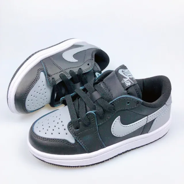 Nike Black Beige Low-Top Padded Collar Lifestyle Sneakers 18