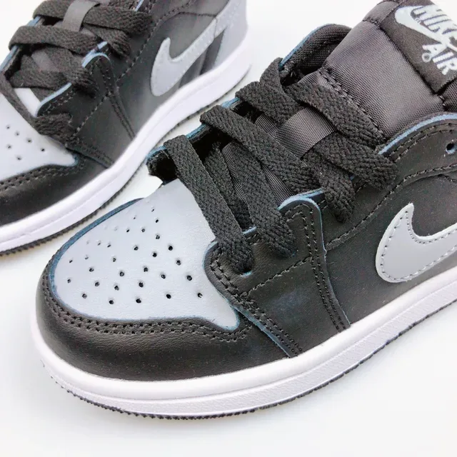 Nike Black Beige Low-Top Padded Collar Lifestyle Sneakers 19