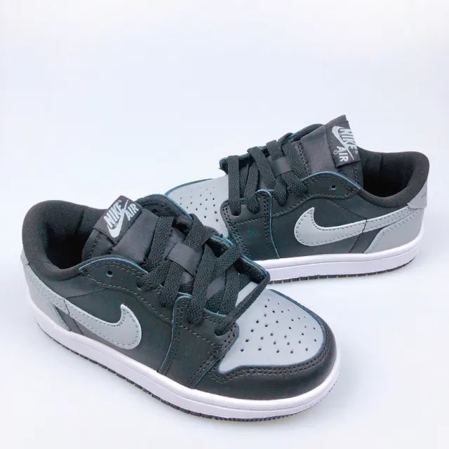 Nike Black Beige Low-Top Padded Collar Lifestyle Sneakers 24
