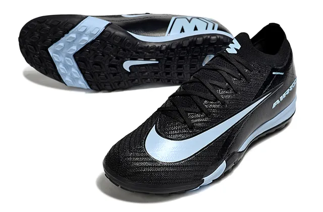 Nike Chaussures de football turf noir et bleu avec tige en tricot et lacets intégrés 3