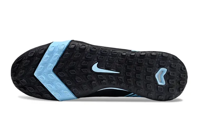 Nike أحذية كرة القدم تورف أسود وأزرق مع upper محبوك سيليويت لور-كات 6