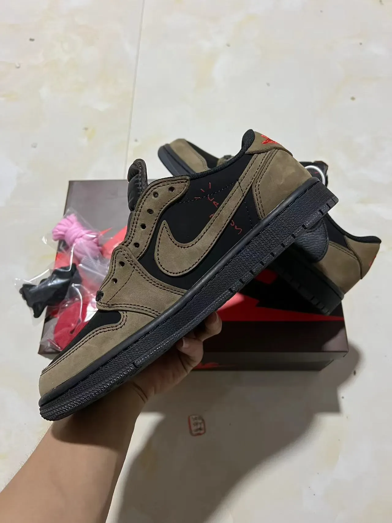 Nike Black Brown Low-Top Suede And Leather Panelled Lifestyle Sneakers 5