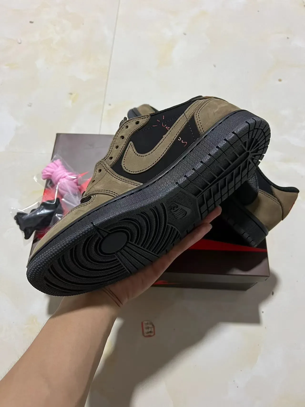 Nike Black Brown Low-Top Suede And Leather Panelled Lifestyle Sneakers 6