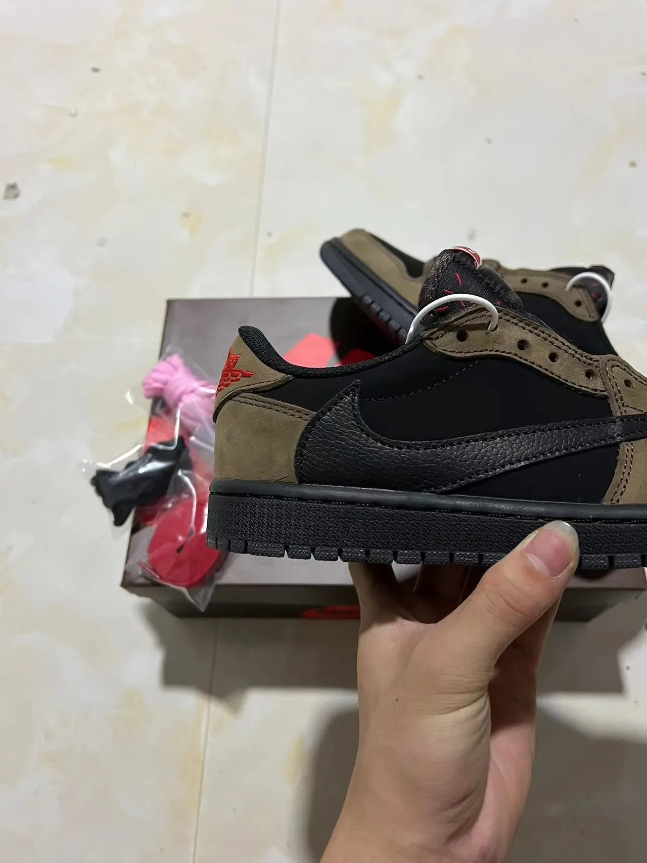 Nike Black Brown Low-Top Suede And Leather Panelled Lifestyle Sneakers 7